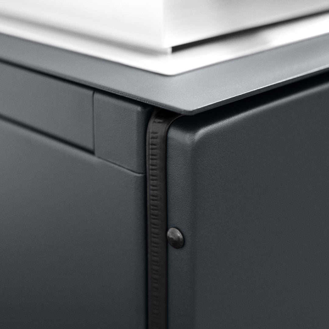 Modern Grill - Midnight Black